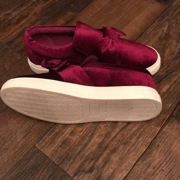 Shoes - Picture 4 of 4